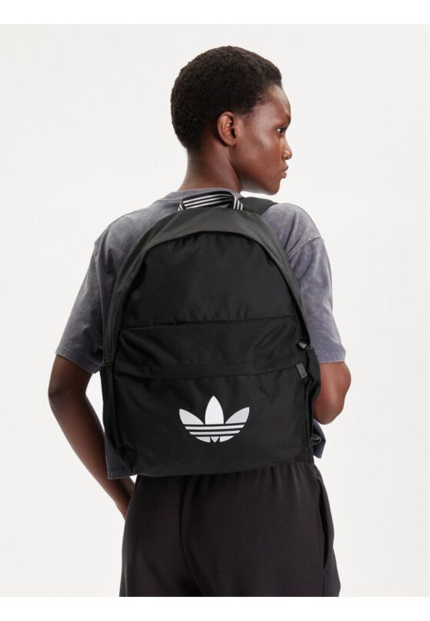Adidas - adidas Plecak Adicolor Classic JX0209 Czarny. Kolor: czarny. Materiał: materiał
