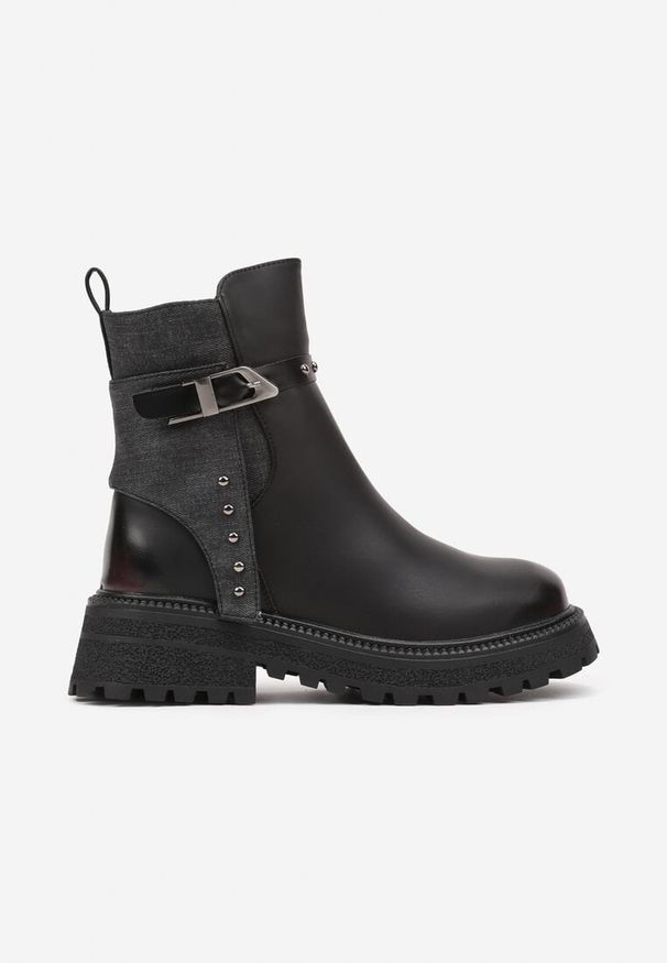 Born2be - Czarno-Czerwone Botki z Metalową Klamrą i Nitami Aloriana. Okazja: na uczelnię, na co dzień. Zapięcie: klamry. Kolor: czarny. Materiał: jeans. Wzór: kolorowy. Styl: elegancki, casual, rockowy