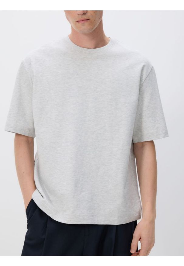 Reserved - Bawełniany t-shirt boxy - jasnoszary. Kolor: szary. Materiał: bawełna