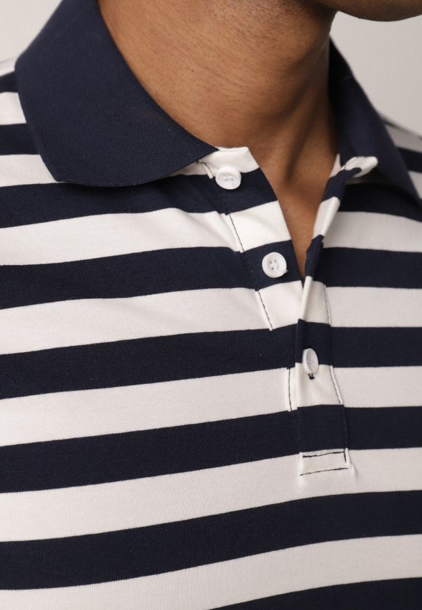 Born2be - Granatowa Koszulka Polo z Bawełny w Poziome Paski Germus. Okazja: na co dzień. Typ kołnierza: polo. Kolor: niebieski. Materiał: bawełna. Wzór: paski. Styl: casual