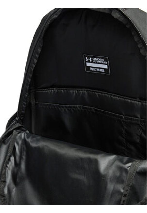 Under Armour Plecak UA Hustle 6.0 Backpack 1384672-002 Czarny. Kolor: czarny. Materiał: materiał