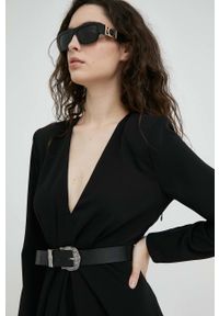 The Kooples sukienka kolor czarny mini prosta. Okazja: na co dzień. Kolor: czarny. Długość rękawa: długi rękaw. Typ sukienki: proste. Styl: casual. Długość: mini #3