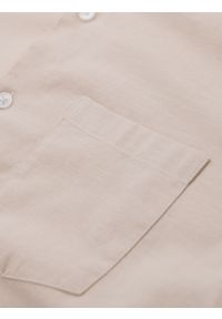 Ombre Clothing - Koszula męska lniana ze stójką i kieszenią REGULAR FIT – kremowa V3 - Rozmiar: M. Okazja: na co dzień. Typ kołnierza: kołnierzyk stójkowy. Kolor: kremowy. Materiał: len. Długość rękawa: długi rękaw. Długość: długie. Sezon: wiosna, lato. Styl: casual #4