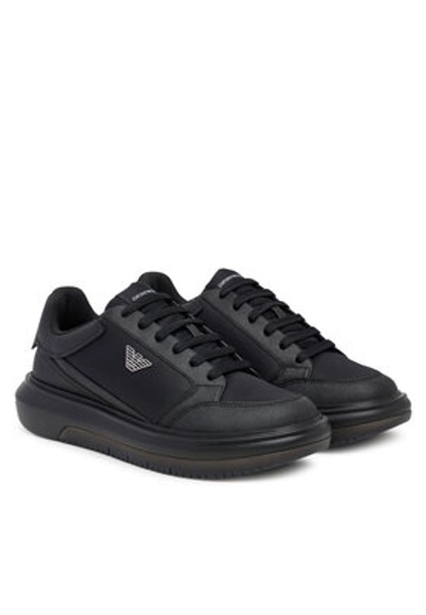 Emporio Armani Sneakersy EM003666 AF19532 MC105 Czarny. Kolor: czarny. Materiał: skóra