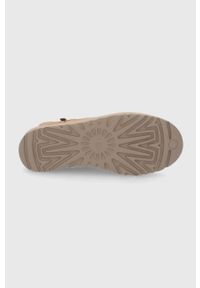 Ugg - UGG Śniegowce zamszowe Classic Zip Mini kolor brązowy. Nosek buta: okrągły. Kolor: brązowy. Materiał: zamsz #2