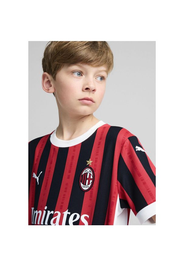 Puma - Młodzieżowa domowa koszulka AC Milan 24/25 PUMA For All Time Red Black. Kolor: czerwony, wielokolorowy, czarny. Sport: piłka nożna