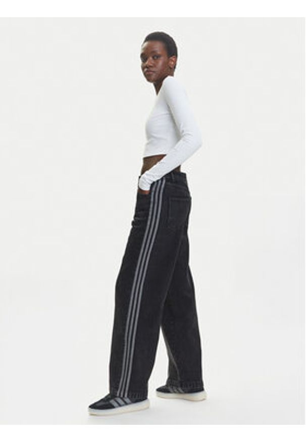 Adidas - adidas Jeansy adicolor Denim 3-Stripes JD3109 Czarny Loose Fit. Kolor: czarny