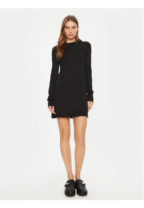 Calvin Klein Jeans Sukienka codzienna Smooth J20J224831 Czarny Slim Fit. Okazja: na co dzień. Kolor: czarny. Materiał: wiskoza. Typ sukienki: proste. Styl: casual