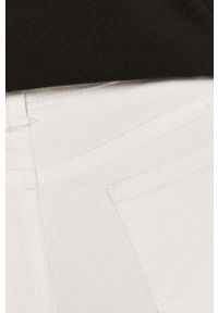 ANSWEAR - Answear - Jeansy Answear Lab. Kolor: biały. Materiał: jeans. Wzór: gładki. Styl: wakacyjny #4