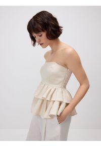 Reserved - Top z domieszką lnu - beżowy. Kolor: beżowy. Materiał: len #1