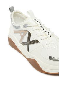 Armani Exchange Sneakersy XDX039 XV311 U423 Biały. Kolor: biały. Materiał: skóra