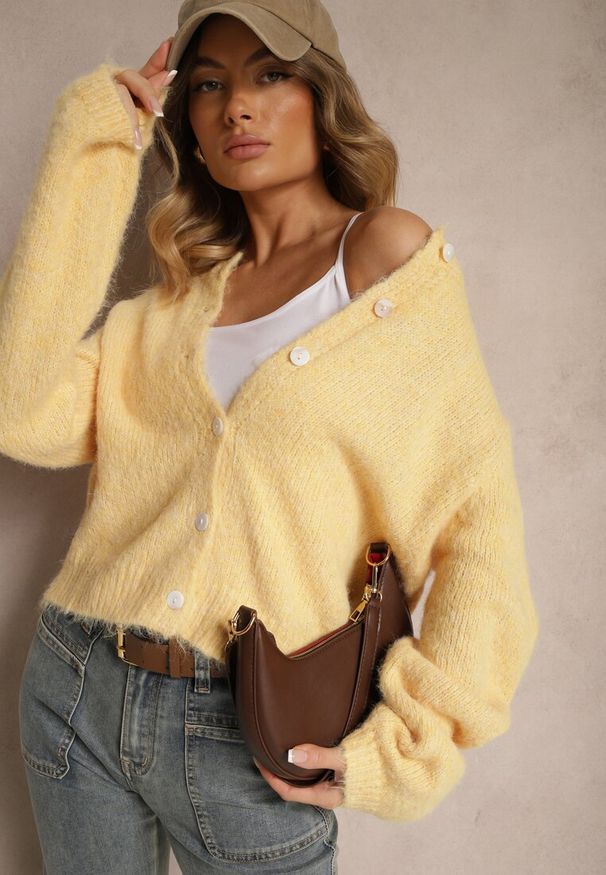 Renee - Żółty Klasyczny Kardigan o Prostym Kroju Riavara. Okazja: na spotkanie biznesowe. Kolor: żółty. Materiał: jeans. Wzór: gładki. Styl: klasyczny