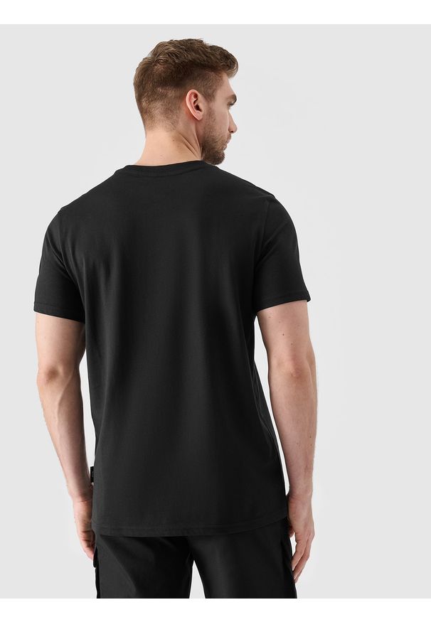 4f - 4F T-shirt regular z nadrukiem męski - czarny L. Okazja: na co dzień. Kolor: czarny. Materiał: bawełna, jersey, dzianina. Długość rękawa: krótki rękaw. Długość: krótkie. Wzór: nadruk. Styl: sportowy, klasyczny, casual