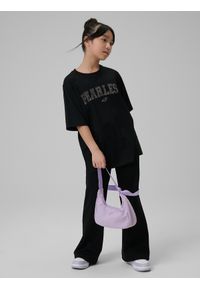 4f - 4F T-shirt loose z nadrukiem dziewczęcy - czarny 146/152 (10-12 lat). Okazja: na co dzień. Kolor: czarny. Materiał: bawełna, dzianina. Wzór: nadruk. Sezon: lato. Styl: casual #2