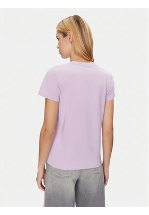 Guess Jeans T-Shirt W4YI10 J1314 Fioletowy Regular Fit. Kolor: fioletowy. Materiał: bawełna