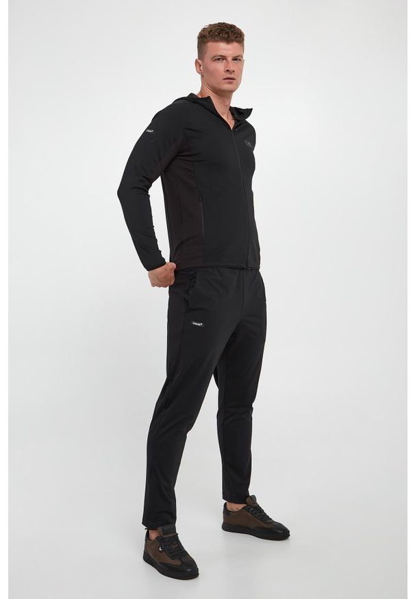 EA7 Emporio Armani - Spodnie dresowe męskie EA7 EMPORIO ARMANI. Materiał: dresówka