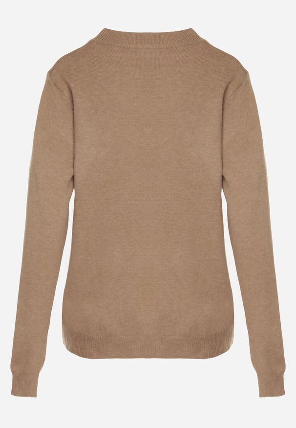 Born2be - Ciemnobeżowy Casualowy Sweter z Wełną i Bawełną Nedalla. Okazja: na co dzień. Kolor: beżowy. Materiał: wełna, bawełna. Długość rękawa: długi rękaw. Długość: długie. Styl: casual