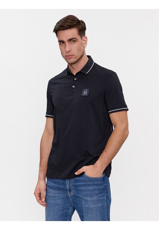 Armani Exchange Polo 8NZFPQ ZJH4Z 1510 Granatowy Regular Fit. Typ kołnierza: polo. Kolor: niebieski. Materiał: bawełna