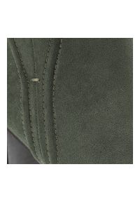 Zielone Botki Marco Tozzi Eleganckie Obuwie Damskie Na Obcasie. Zapięcie: zamek. Kolor: zielony. Materiał: jeans, syntetyk, futro, zamsz. Sezon: zima, jesień. Obcas: na obcasie. Styl: elegancki. Wysokość obcasa: średni #7