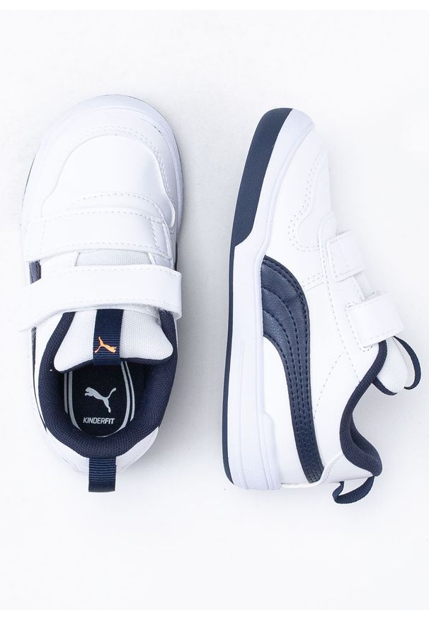 Sneakersy dziecięce białe Puma Multiflex SL V INF. Okazja: na co dzień. Zapięcie: rzepy. Kolor: biały. Materiał: syntetyk, materiał. Szerokość cholewki: normalna