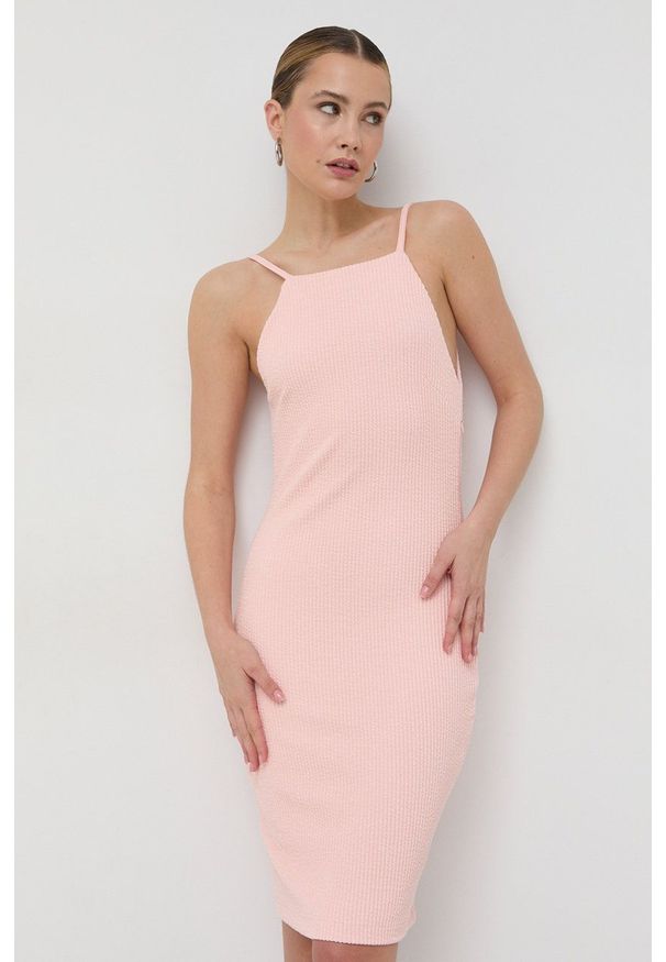 Guess sukienka kolor pomarańczowy mini dopasowana. Kolor: pomarańczowy. Materiał: dzianina. Typ sukienki: dopasowane. Długość: mini