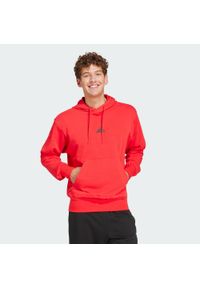 Adidas - Bluza z kapturem Essentials Feelcozy French Terry. Typ kołnierza: kaptur. Kolor: czarny, czerwony, wielokolorowy. Materiał: materiał. Sport: fitness