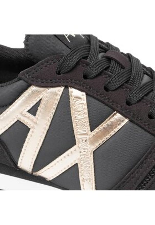 Armani Exchange Sneakersy XDX031 XV137 N692 Czarny. Kolor: czarny. Materiał: materiał
