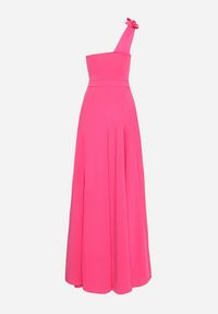 Born2be - Fuksjowa Rozkloszowana Sukienka z Asymetryczną Górą i Wiązaniem na Ramieniu z Rozcięciem Efirey. Okazja: na studniówkę, na ślub cywilny, na wesele. Kolor: różowy. Materiał: tkanina. Typ sukienki: asymetryczne. Styl: klasyczny #5