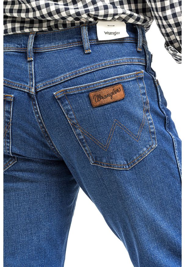 Wrangler - WRANGLER TEXAS SLIM MĘSKIE SPODNIE JEANSOWE BANGING W12SHN58Q 112142830