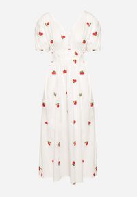 Born2be - Biała Taliowana Bawełniana Sukienka Koktajlowa z Haftem w Wisienki i Gumką w Talii Vimelina. Typ kołnierza: dekolt w kształcie V. Kolor: biały. Materiał: bawełna. Wzór: haft. Styl: wizytowy #5