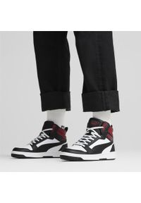 Buty do chodzenia męskie Puma Rebound V6. Kolor: biały, czerwony, wielokolorowy, czarny. Materiał: materiał, syntetyk. Szerokość cholewki: normalna. Sport: turystyka piesza