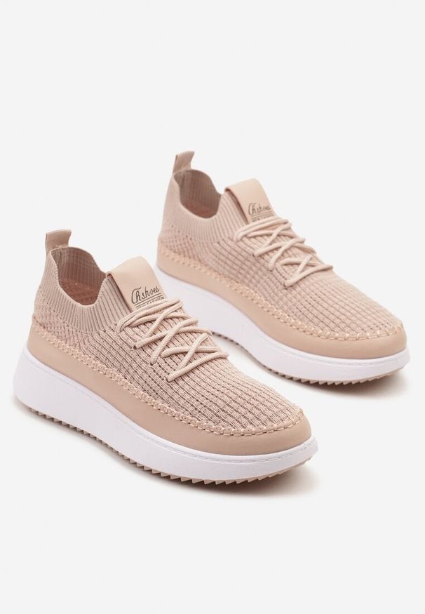 Born2be - Różowe Buty Sportowe Sneakersy z Elastycznym Cholewkami Liovanya. Okazja: na co dzień. Kolor: różowy. Materiał: jeans. Szerokość cholewki: normalna. Wzór: aplikacja