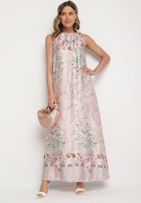 Born2be - Jasnoróżowa Satynowa Sukienka w Kwiaty z Ozdobnym Wiązaniem Fenasella. Okazja: na co dzień. Kolor: różowy. Materiał: satyna. Wzór: kwiaty. Typ sukienki: proste. Styl: wizytowy, klasyczny, casual, elegancki #2