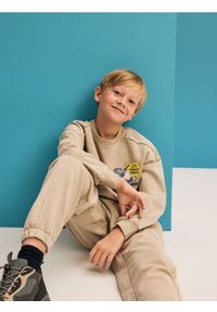 Reserved - Komplet Marvel - beżowy. Kolor: beżowy. Materiał: bawełna, dzianina. Wzór: motyw z bajki #1