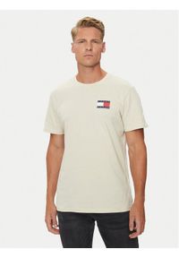 Tommy Jeans T-Shirt Essential DM0DM20740 Beżowy Slim Fit. Kolor: beżowy. Materiał: bawełna #1