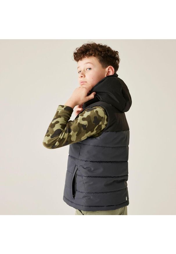 Regatta - Kamizelka dziecięca ocieplana Lofthouse. Kolor: czarny. Materiał: puch