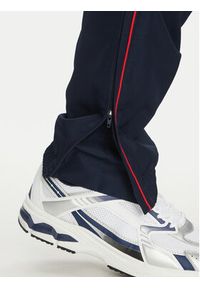 Lacoste Dres WH8987 Granatowy Regular Fit. Kolor: niebieski. Materiał: syntetyk