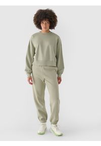 4f - 4F Bluza dresowa oversize nierozpinana bez kaptura damska - oliwkowa L. Okazja: na co dzień. Typ kołnierza: bez kaptura. Kolor: oliwkowy, wielokolorowy, brązowy. Materiał: dresówka. Wzór: ze splotem, gładki. Styl: sportowy, klasyczny, casual #2