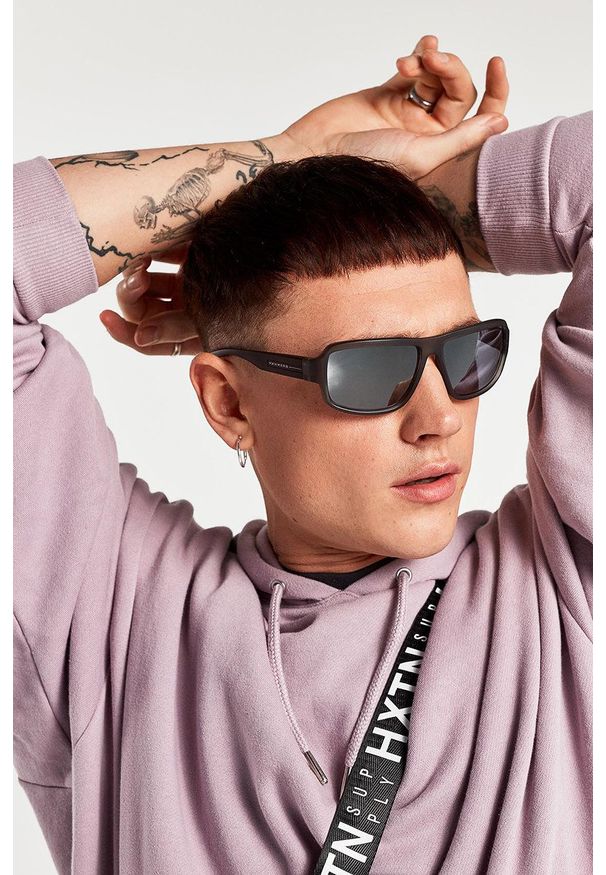 Hawkers - Okulary przeciwsłoneczne POLARIZED GREY. Kształt: prostokątne. Kolor: szary