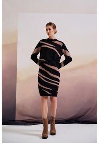 MOODO - Sweter w zwierzęcy wzór czarny. Kolor: czarny. Materiał: poliamid, poliester, wiskoza. Wzór: motyw zwierzęcy