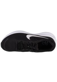 Buty do biegania Nike Revolution 7 M FB2207-001 czarne. Kolor: czarny. Materiał: syntetyk, guma. Szerokość cholewki: normalna. Model: Nike Revolution. Sport: bieganie