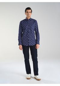 Pako Lorente - PAKO LORENTE – Granatowa koszula w kolibry. Okazja: na co dzień. Kolor: niebieski. Materiał: bawełna, elastan, jeans. Styl: casual #9