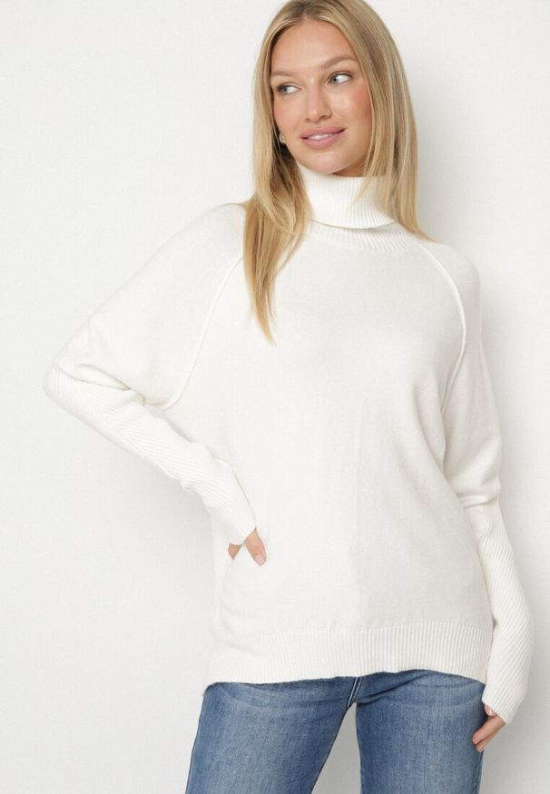 Born2be - Biały Klasyczny Golf z Dodatkiem Kaszmiru Zoirmosa. Okazja: do pracy, na co dzień, na spotkanie biznesowe. Typ kołnierza: golf. Kolor: biały. Materiał: kaszmir. Długość rękawa: długi rękaw. Długość: długie. Styl: klasyczny