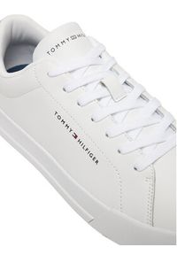 TOMMY HILFIGER - Tommy Hilfiger Sneakersy Th Court Lth Detail Ess FM0FM05367 Biały. Kolor: biały. Materiał: skóra #6