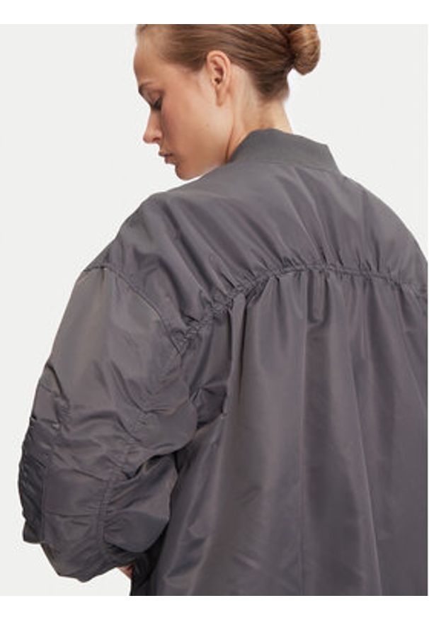only - ONLY Kurtka bomber Mille 15322732 Szary Oversize. Kolor: szary. Materiał: syntetyk
