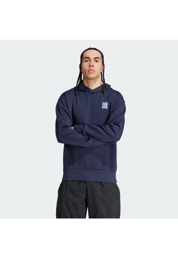 Adidas - Bluza z kapturem Ajax Amsterdam Seasonal Doubleknit. Typ kołnierza: kaptur. Kolor: niebieski. Sport: piłka nożna