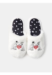 Sinsay - Kapcie z futerkiem 101 Dalmatians - biały. Kolor: biały. Materiał: futro