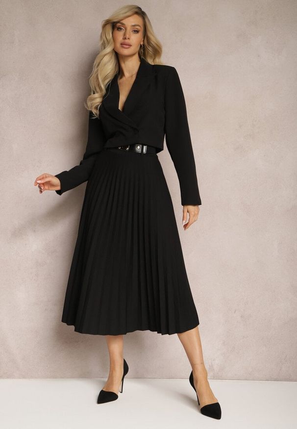 Renee - Czarna Spódnica Plisowana z Paskiem Nanie. Okazja: na co dzień. Kolor: czarny. Materiał: dzianina. Wzór: aplikacja. Styl: klasyczny, casual, elegancki