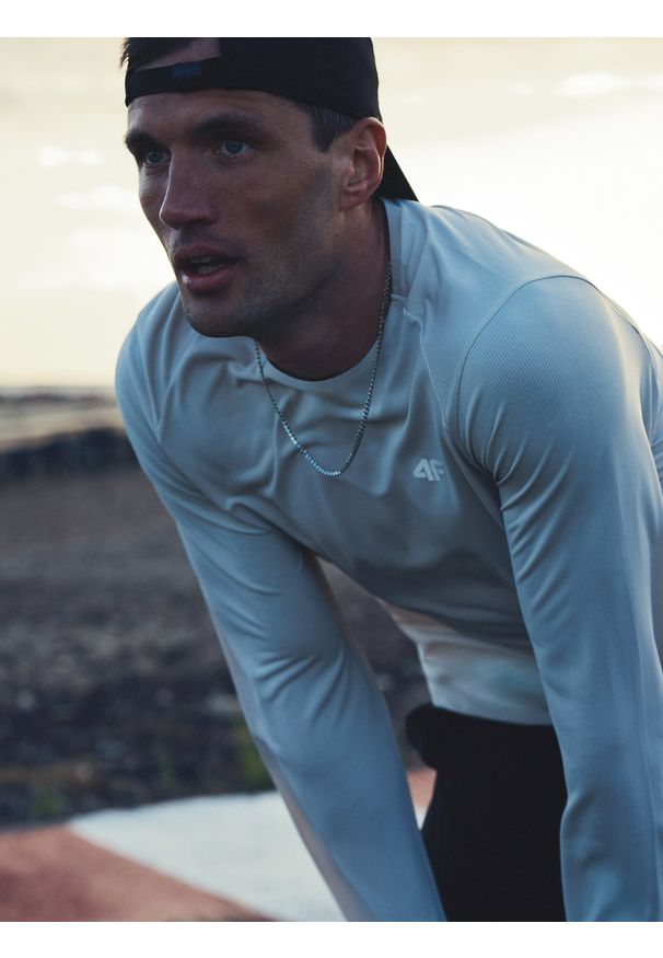 4f - 4F Longsleeve do biegania szybkoschnący męski - szary XL. Kolor: szary. Materiał: materiał, włókno. Długość rękawa: długi rękaw. Długość: długie. Sport: bieganie, fitness