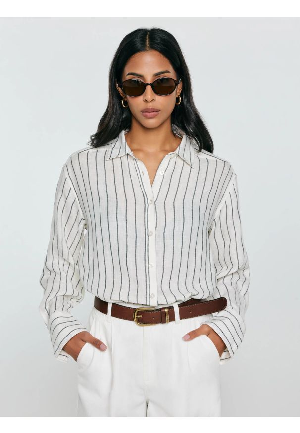 Big-Star - Lniana koszula damska w prążek biała Lamena 100. Okazja: na co dzień, na spotkanie biznesowe. Kolor: biały. Materiał: len. Wzór: prążki. Sezon: wiosna, lato. Styl: klasyczny, casual, biznesowy